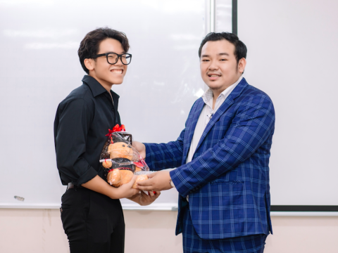 Tặng quà tốt nghiệp