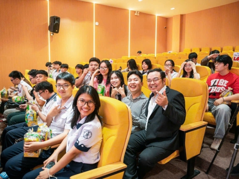 Lễ tổng kết năm học và tuyên dương học sinh Xuất sắc tại trung tâm luyện toán Đặng Hoàng Dư 2024