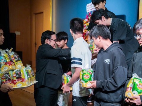 Lễ tổng kết năm học và tuyên dương học sinh Xuất sắc tại trung tâm luyện toán Đặng Hoàng Dư 2024