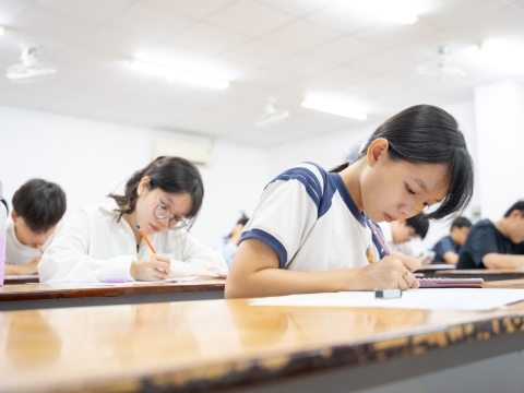 Luyện Thi THPTQG năm học 2023 - 2024