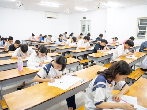 Luyện Thi THPTQG năm học 2023 - 2024