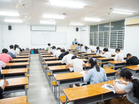 Luyện Thi THPTQG năm học 2023 - 2024