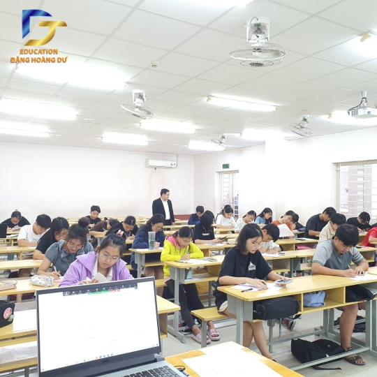  Luyện Toán Lớp 10 