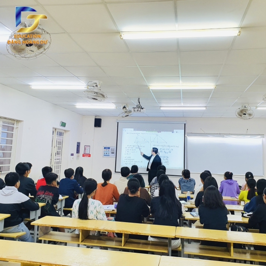  Luyện Toán Lớp 10 